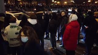 Снежки в ОМОН на Цветном. Митинг «Свободу Навальному!». 23.01.2021, 18:03.