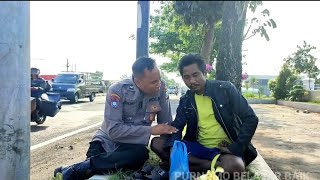 AKHIRNYA KETEMU DI DEKAT JEMBATAN.MENDADAK NDAK INGAT SIAPAPUN HANYA DUDUK BAWA ALQURAN DIDALAM TAS