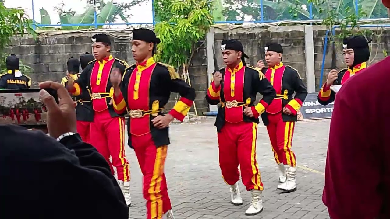 Variasi Formasi Paskibra MA AL-IHSAN Krian di Lkbb Arjuna