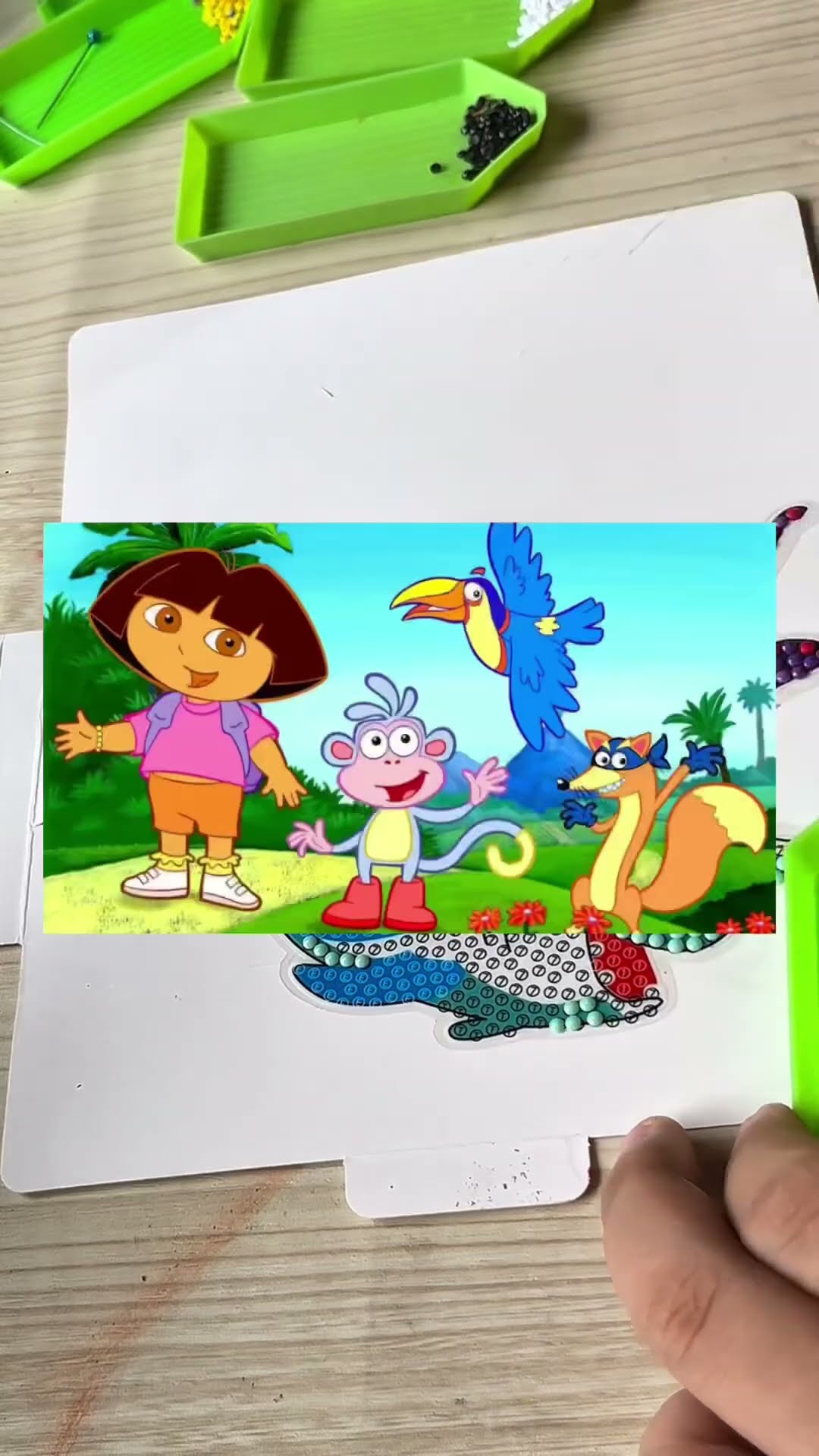 MAIN DIAMOND PAINTING SAMBIL CERITA