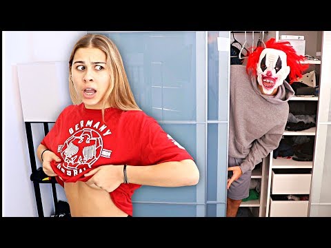 scaring-my-girlfriend-with-her-biggest-fear..-**clown-prank**