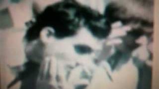 Maroon 5 - karas flowers short clip
