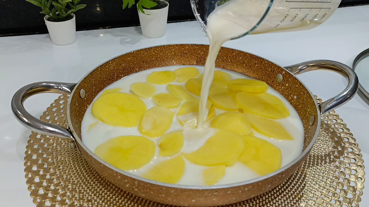 جيبي كمية من البطاطس وخوي عليها الحليب و شوفي النتيجة معلكة بنينة وجابت ملايين المشاهدات 😋