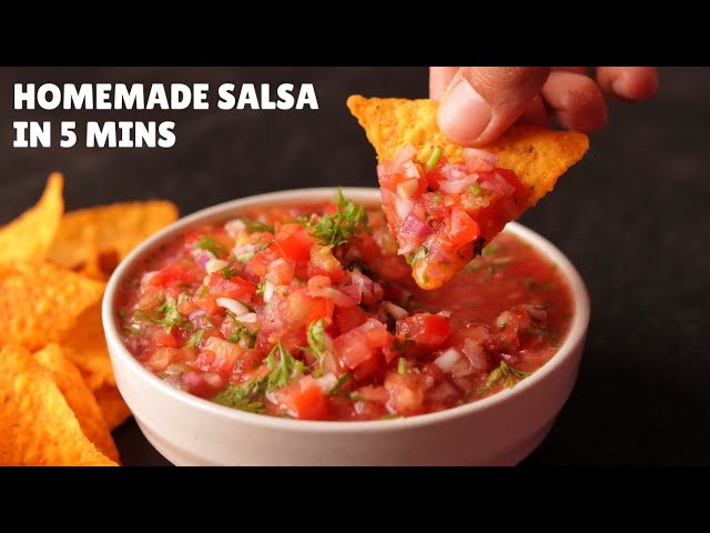 5-Minute HOMEMADE MEXICAN SALSA Without Food Processor | मेक्सिकन सालसा सिर्फ ५ मिनट में class=