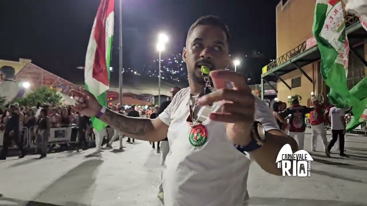 Mestre Fafá e a bateria no encerramento da Grande Rio no Mini Desfile 2025