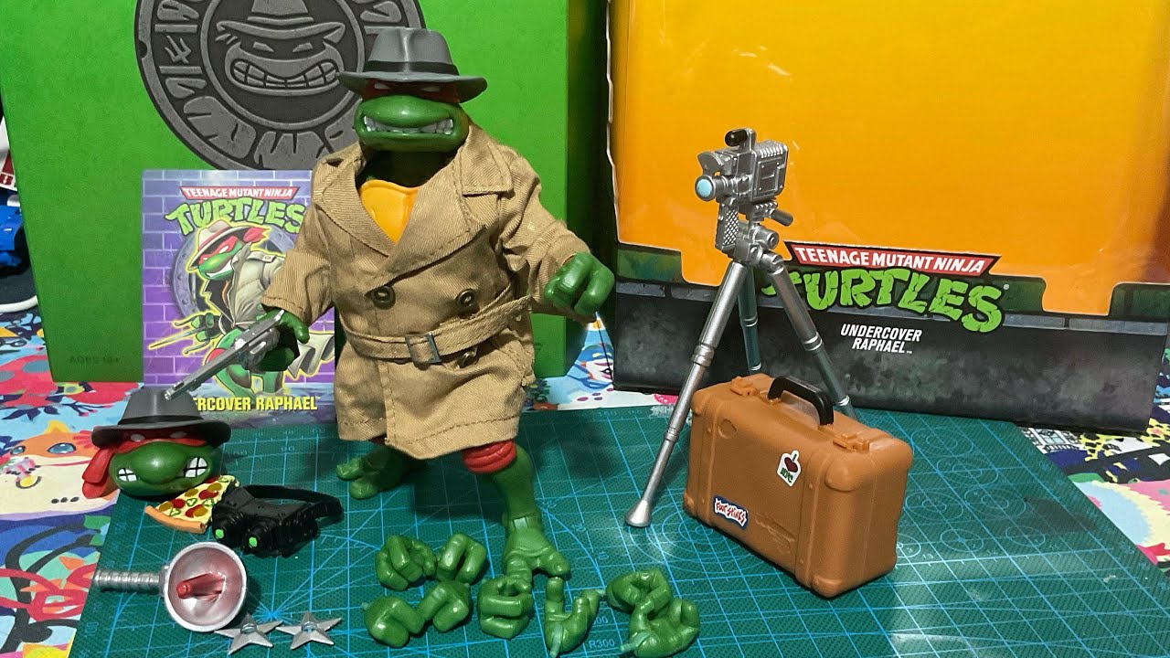 @BigBadToyStore exclusive TMNT undercover Raphael -@alstoyreview7343 ...