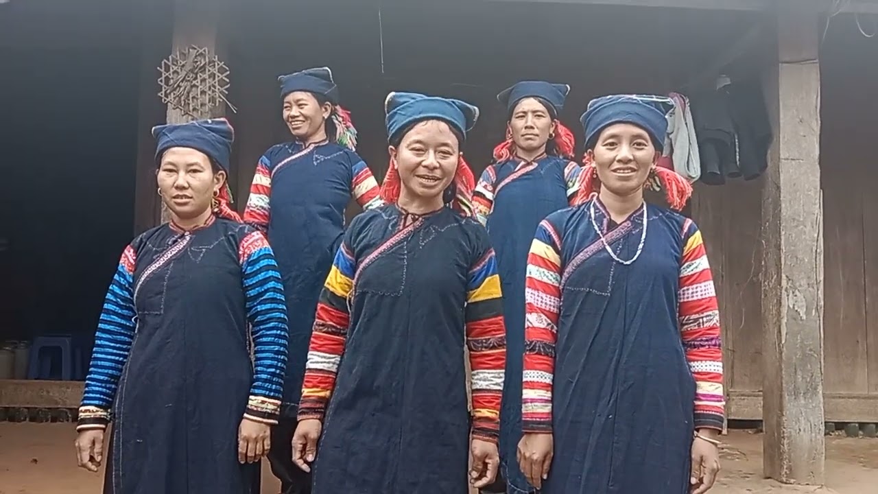 góc Hà nhì rà lé Nậm khum.gìn giữ phong tục tập quán của người dân tộc Hà nhì (2)