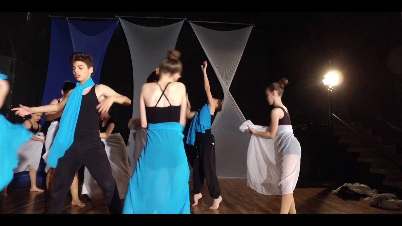 תחרות כחול לבן מגמת מחול