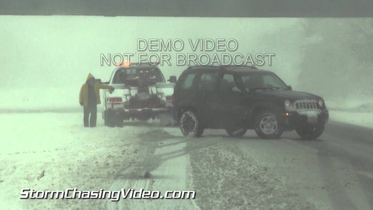 1/5/2014 Southern Illinois Interstate 57 Closure Wrecks Snow B-Roll Package