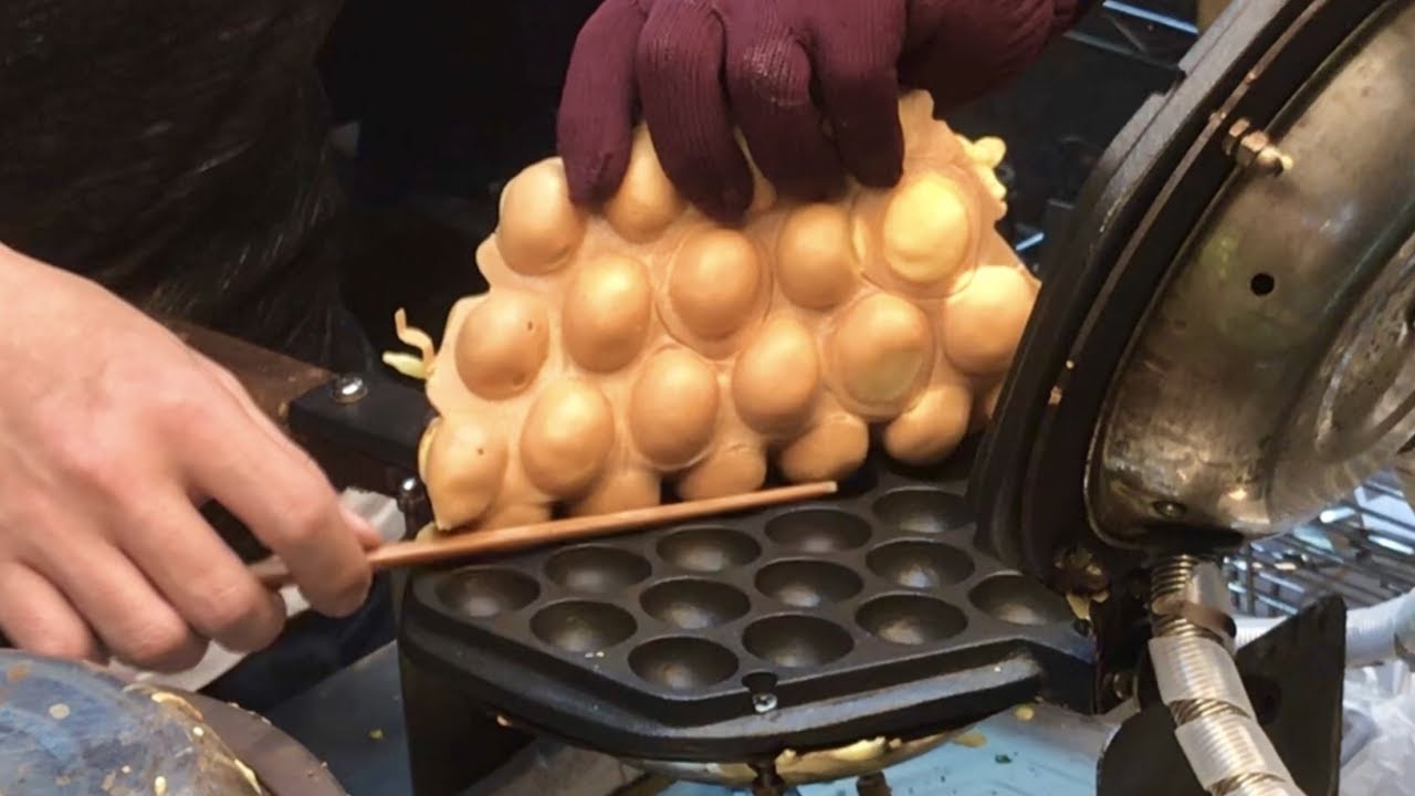 Egg Waffles / Taiwanese Street Food / Wenhua Rd. Night Market, Chiayi