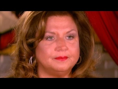 Vídeo: Valor net d'Abby Lee Miller: wiki, casat, família, casament, sou, germans