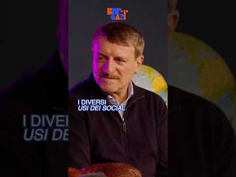 Video I diversi usi dei social - Maccio Capatonda @PoretCast