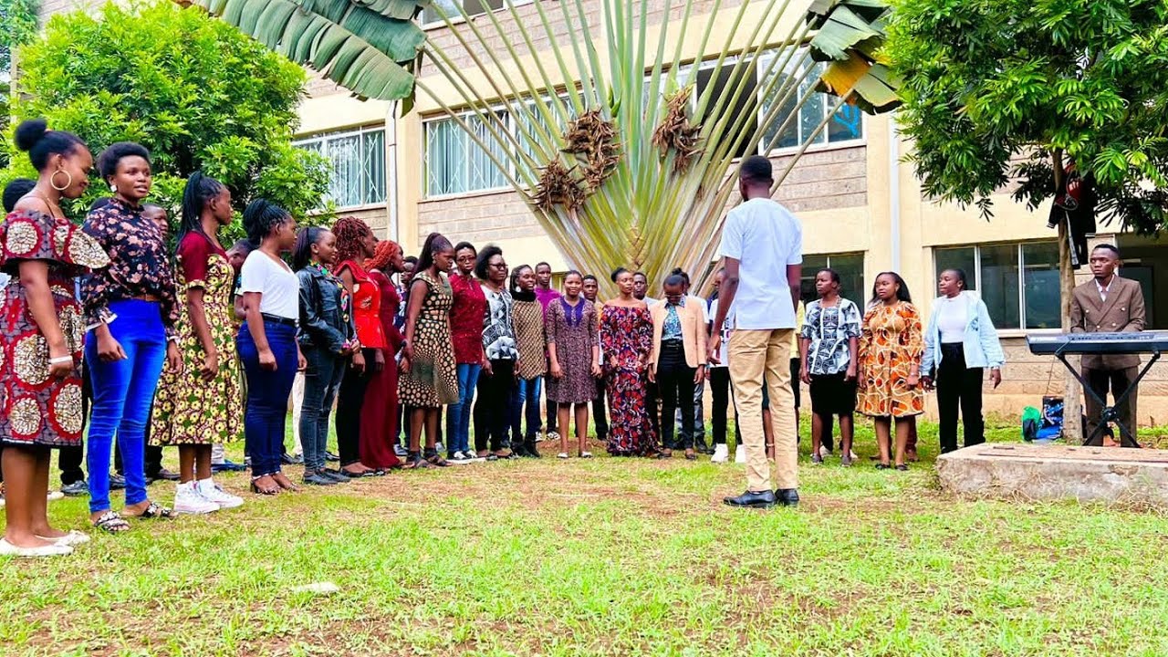 MSIFUNI YESU MWOKOZI BY G.F HANDEL || Kwaya Mt. Romano Mtunzi