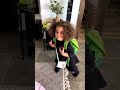 ردة فعل طفلة لكلمة ممنوع 