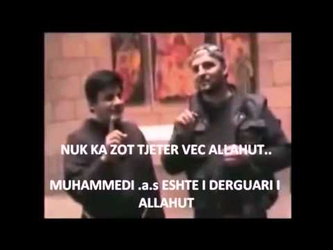 ქრისტიანი მღვდელი ისლამი შიგნით ეკლესია