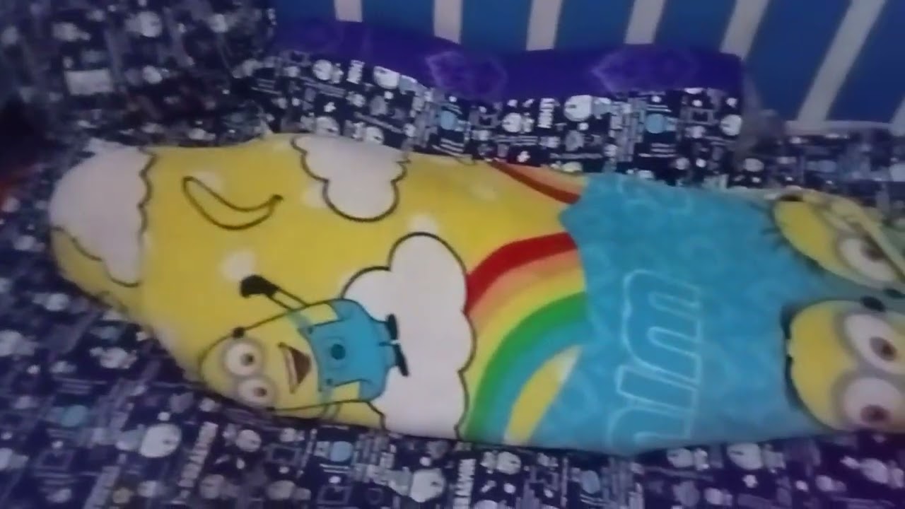 di gulung selimut dobel2 enak apa lagi ada yang ngiketin