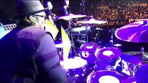 Eric Moore solos in front of Thousands