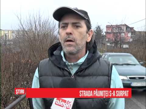 Strada Păuniței s-a surpat