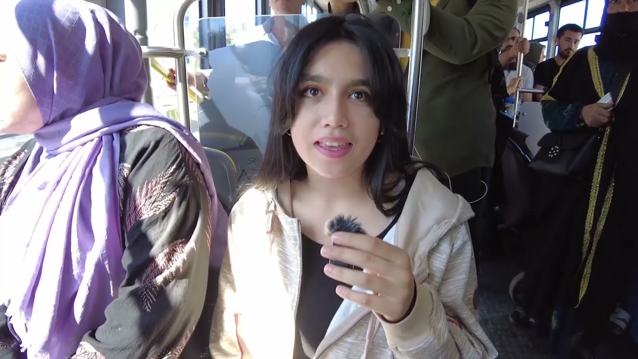 ŞANLIURFA’DA BİR İLK!  KADIN OTOBÜS ŞOFÖRÜ SEFERİNE BAŞLADI