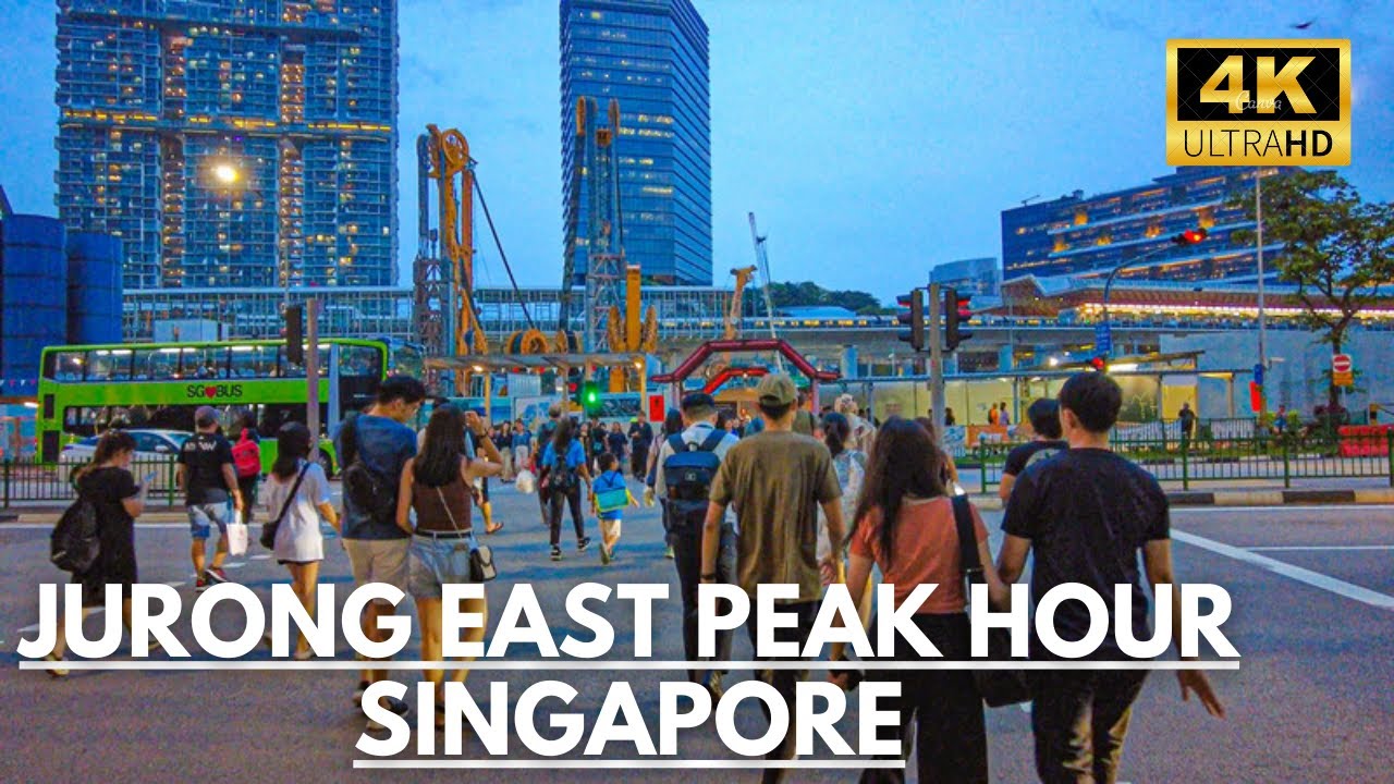 How is Peak Hour in Jurong East?? ~ Singapore Walking Tours [4K]