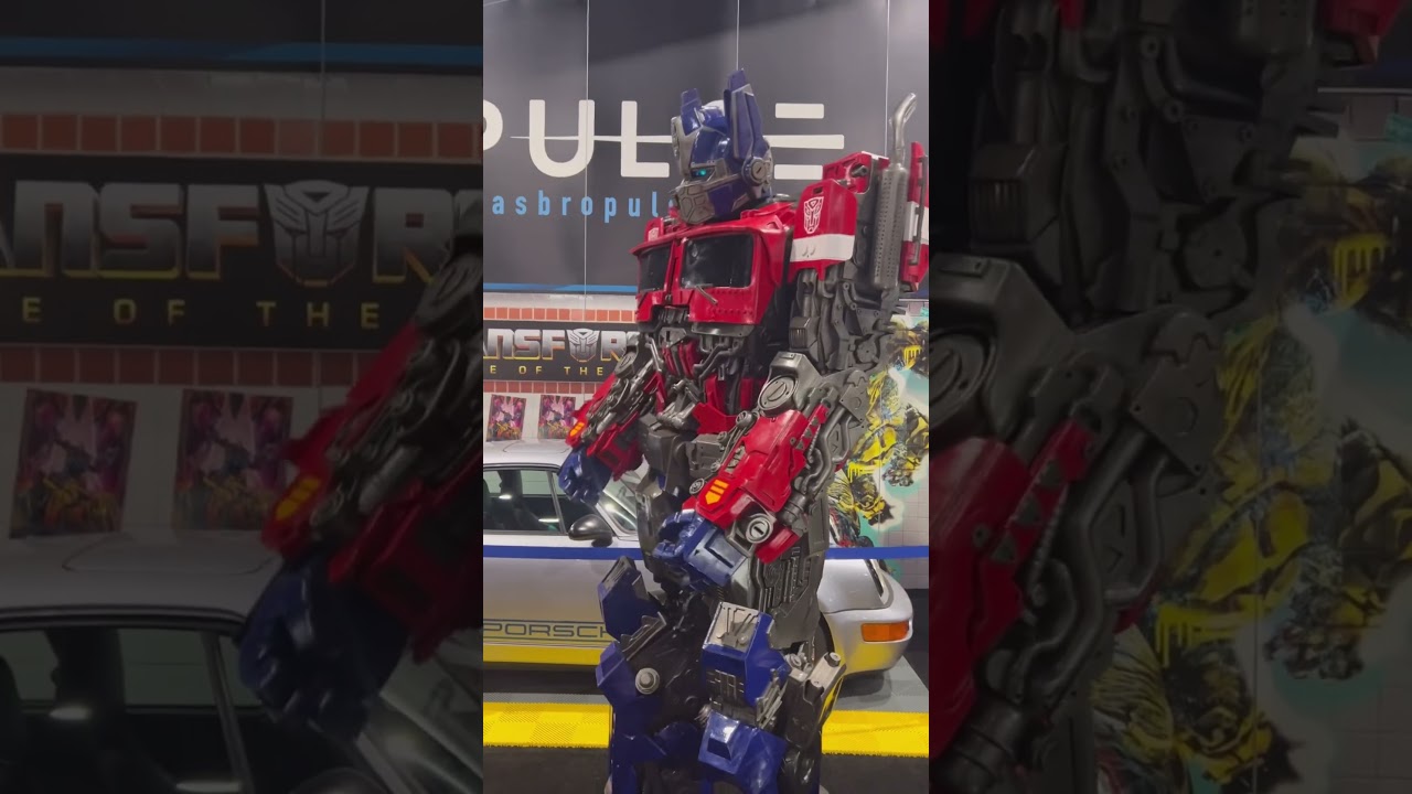 First day at San Diego comic-con! suit up for Hasbro as Optimus. Crazy crowded! #comiccon #cosplay