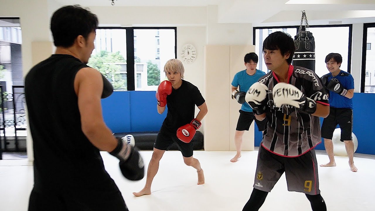 Вся команда Tegoshi сразится с Asakura Mikuru. [4 к 1]