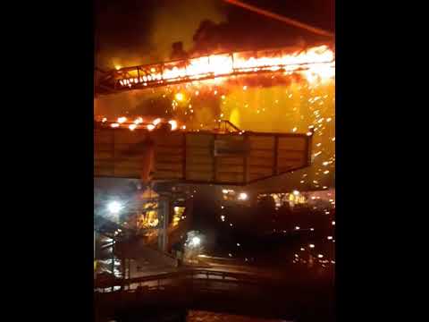 Navio pega fogo na Ponta da Madeira