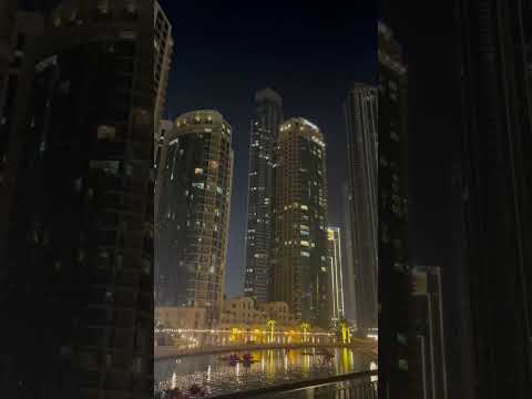 Dubai Burj khalifa, Night City Center Walking