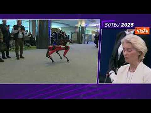 Video Von der Leyen: Non è necessario sviluppare l'avanguardia dell'Ai, ma applicarla a economia e società