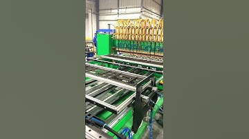automatic feeding and automatic wire mesh welding machine