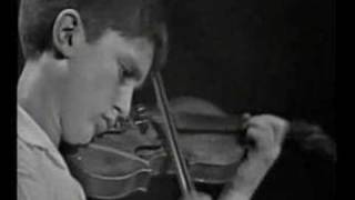 Tedi Papavrami plays: Paganini - Campanella (9 years old)