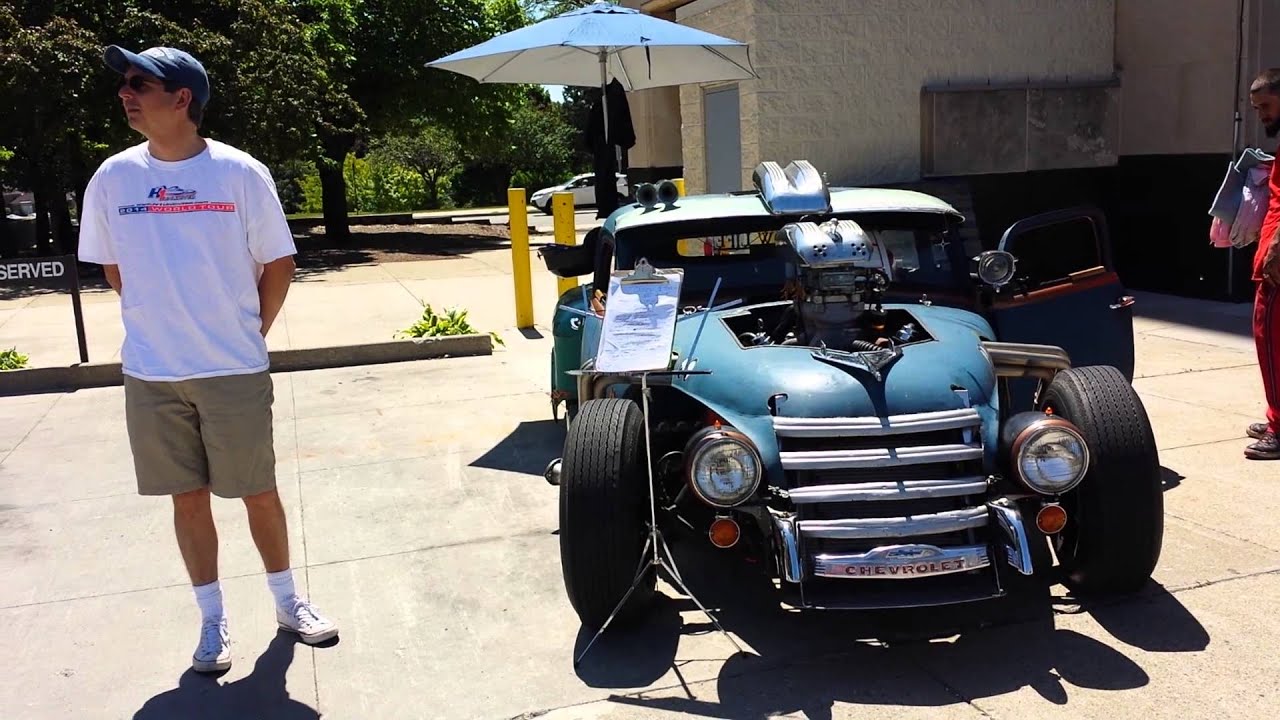 camera iphone 8 plus apk Mount Clemens Car Show cool made car with a grill and seats!