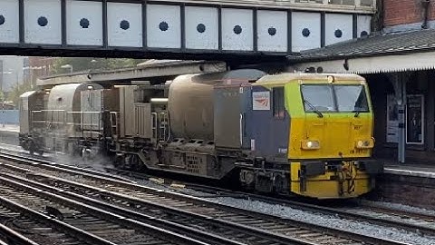 Windhoff CargoSprinter MPV | DR98927 + DR98977 | Network Rail | Eastleigh | 26/10/22