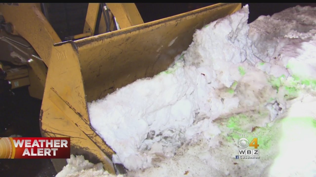 Crews Work To Clear Snow From Drains Before Heavy Rain - YouTube