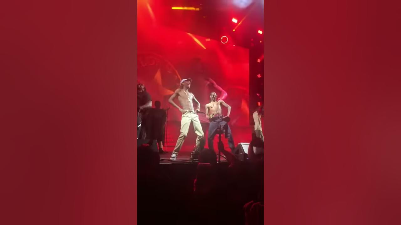 Wiz Khalifa Pull Up Live