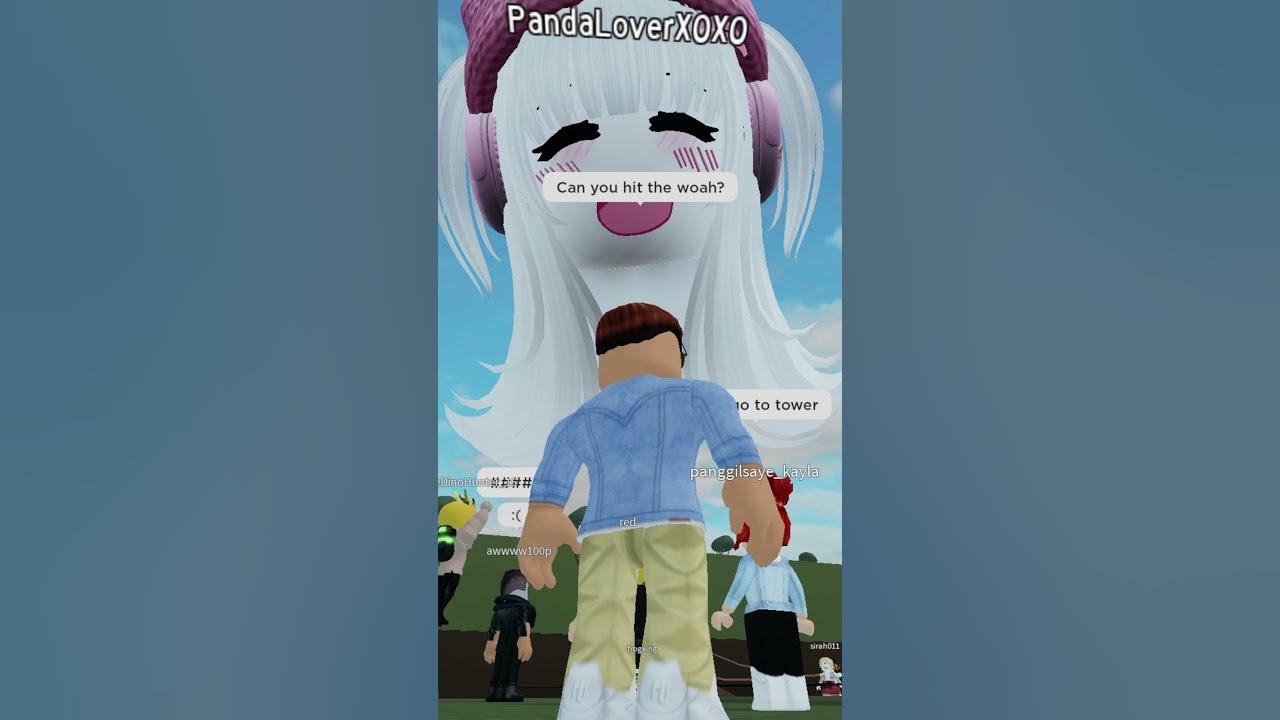 I asked VR players to hit the woah #roblox #viral