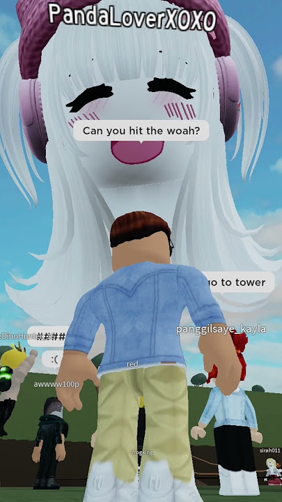 I asked VR players to hit the woah #roblox #viral