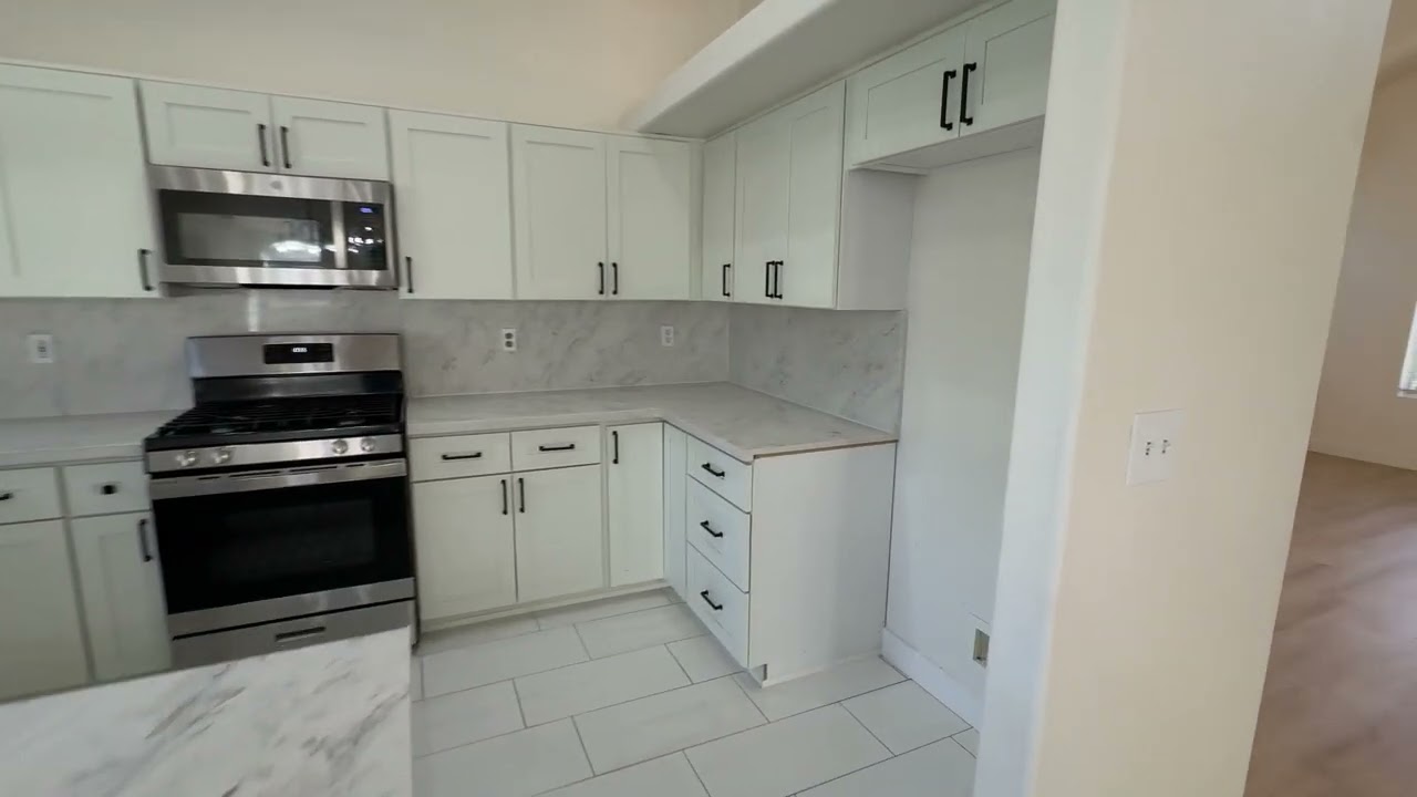 9400 Windrunner Ln Elk Grove, CA 95758