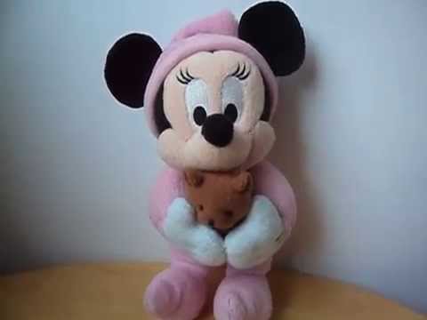 Muneca De Peluche Minnie Mouse Con Pijama Y Musica De Cuerda Youtube