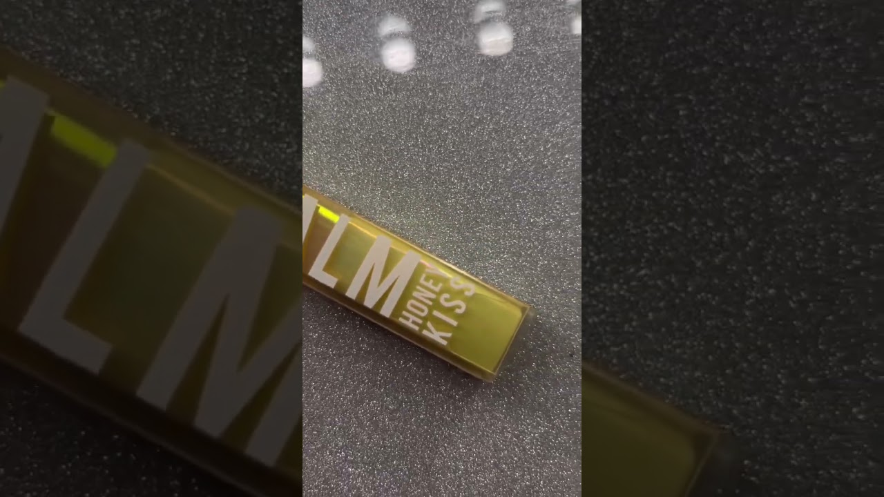 Huda Beauty Silk Balm Honey Kiss 