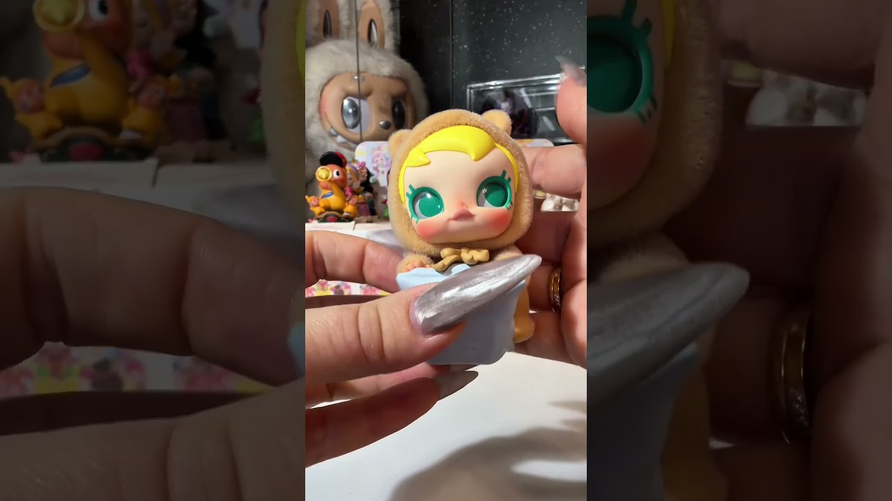 Распаковка серии фигурок Celebrating the Moment от Pop Mart (часть 13/16) 