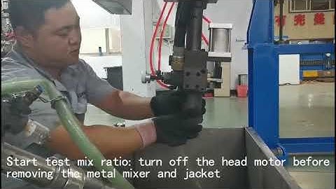 Low pressure PU foaming machine :operation and ratio test