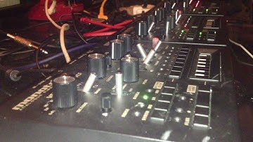 Korg Monotribe(x3), Boss Delay Dm3, "Sandstorm" (Manojuno)