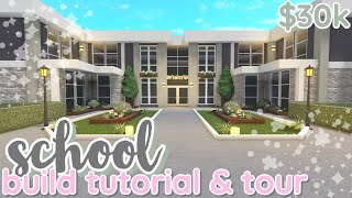 building a bloxburg SCHOOL! *build tutorial w/ voice*