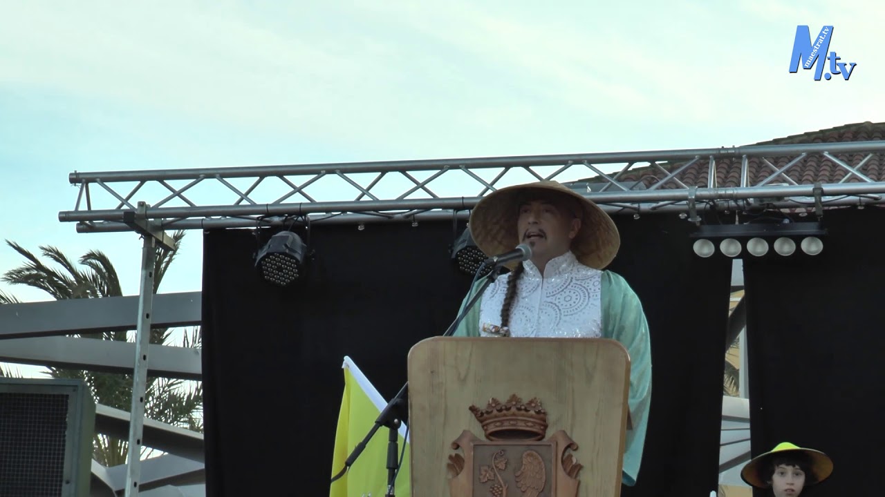 Maestrat Tv - Vinaròs - Arribada de Carnestoltes i Entrega de Corbatins als estendards