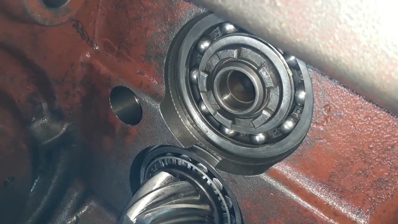 AROELA DE FERRO ESTRAGOU A CAIXA DE MACHA DO TRATOR