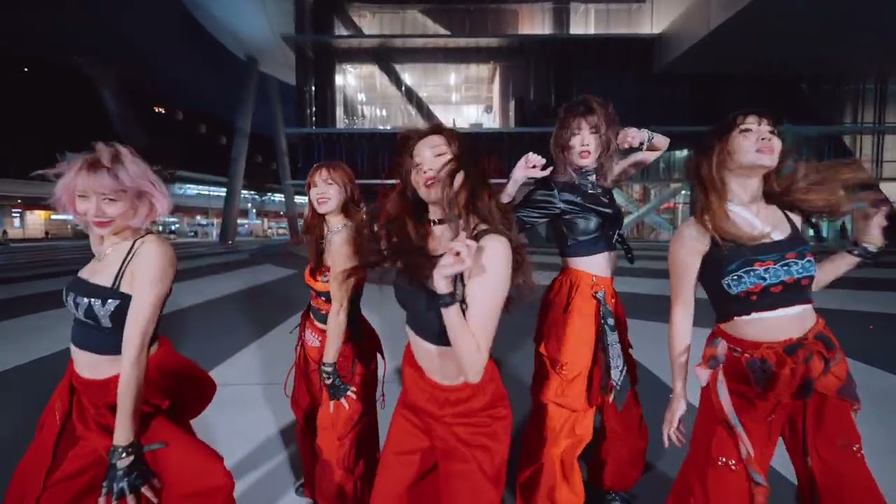 【KPOP IN PUBLIC CHALLENGE】 Kpop dance 