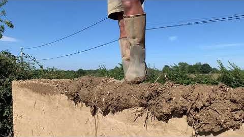 Cob wall building with Pete Matthews