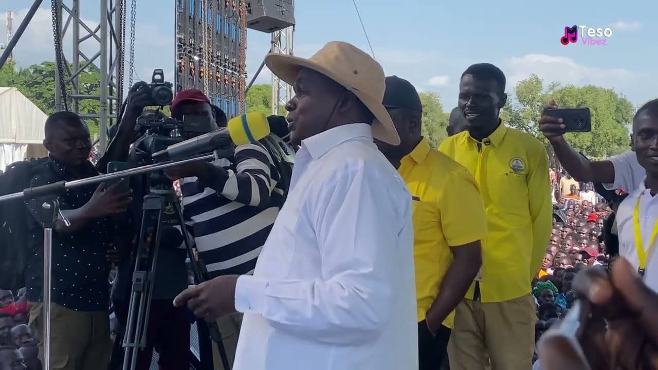 Museveni’s Look-alike leaves fans confused at Mukula’s NRM Day celebrations