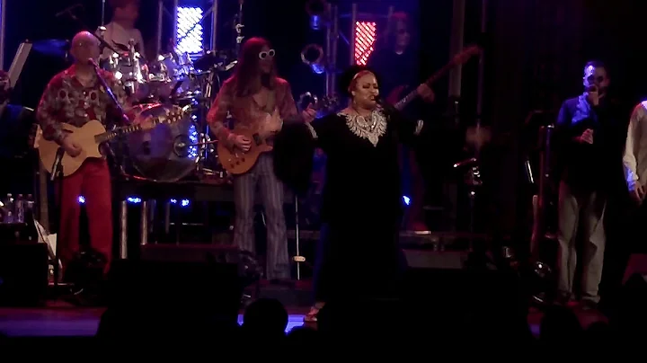 The Ultrasonic Rock Orchestra ft Fatima Elmi perfo...